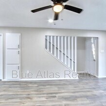 2300 Indigo Ln in Arlington, TX - Building Photo - Building Photo