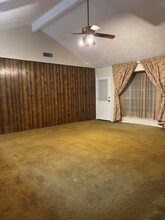 6915 Deer Ridge Ln in Houston, TX - Building Photo - Building Photo