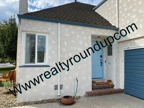 3011 Allston Way in Stockton, CA - Building Photo - Building Photo