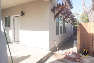 125 B St in Roseville, CA - Building Photo - Building Photo