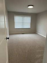 1551 Namekagon St in Hudson, WI - Foto de edificio - Building Photo