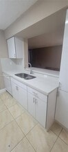 4654 NW 97th Ct, Unit 95 in Doral, FL - Building Photo - Building Photo