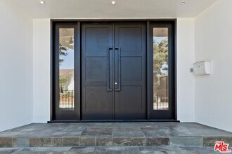 2890 Forrester Dr in Los Angeles, CA - Building Photo - Building Photo