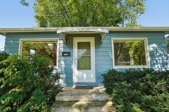 1118 Lorraine Dr in Madison, WI - Building Photo - Building Photo