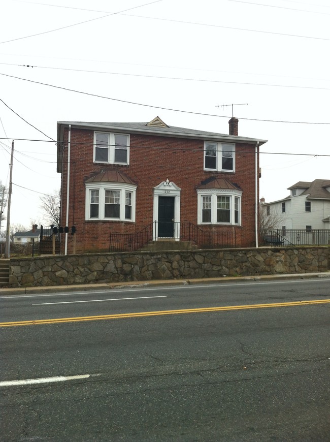 2 Ashley Pl in Wilmington, DE - Building Photo - Building Photo