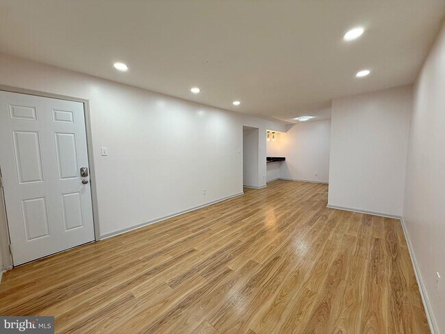 150 Berwick Pl in Lansdale, PA - Foto de edificio - Building Photo