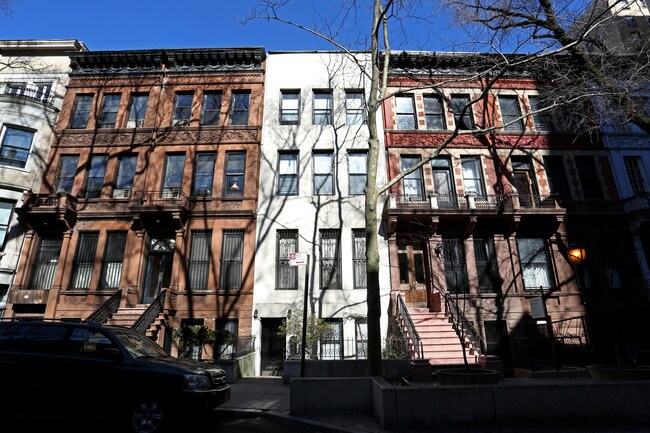 25 W 94th St in New York, NY - Building Photo - Building Photo