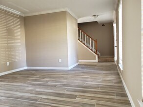 1911 Richmond Vantage Dr in Richmond, TX - Building Photo - Building Photo