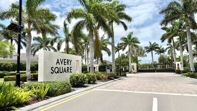 7293 Birchmore St in Naples, FL - Building Photo - Building Photo