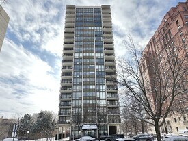 6701 S Crandon Ave, Unit B9 in Chicago, IL - Building Photo