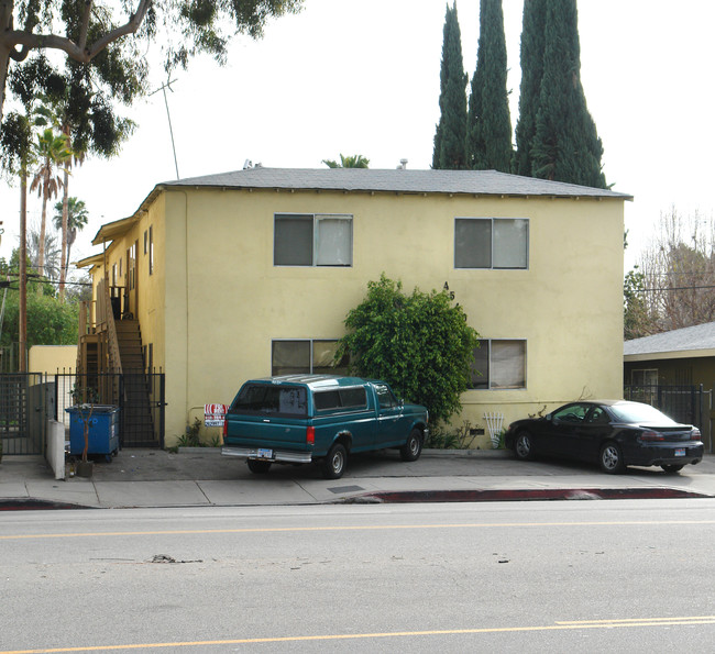 4540 Laurel Canyon Blvd in Valley Village, CA - Building Photo - Building Photo