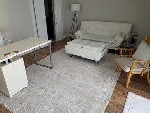 1 High Bluff Rd in Hilton Head Island, SC - Building Photo - Building Photo