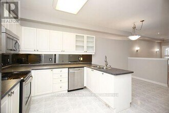 255 Shaftsbury Ave in Richmond Hill, ON - Building Photo - Building Photo