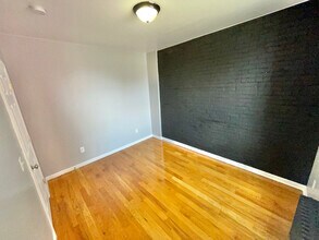 366 4th Ave in Troy, NY - Building Photo - Building Photo