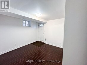 18 Balmano Rd in Markham, ON - Building Photo - Building Photo