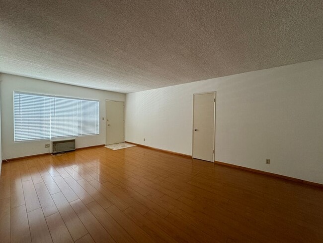 property at 1135 N Ogden Dr