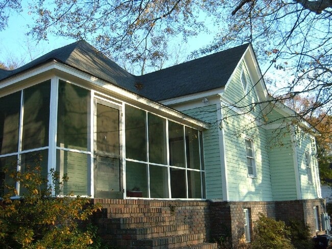 195 Barrow St in Athens, GA - Building Photo - Building Photo