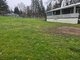 2085 Wolf Ln in Grants Pass, OR - Building Photo