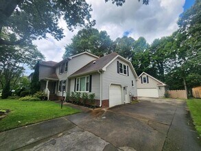720 Aguila Dr in Chesapeake, VA - Building Photo - Building Photo
