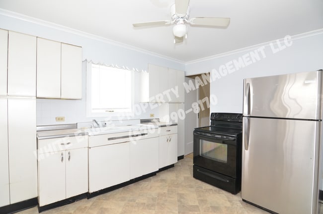 property at 319 Front St