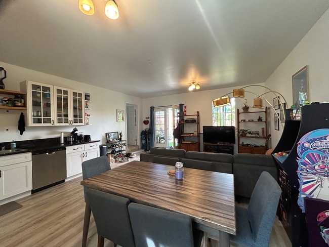 3328 Military Ave in Los Angeles, CA - Building Photo - Building Photo