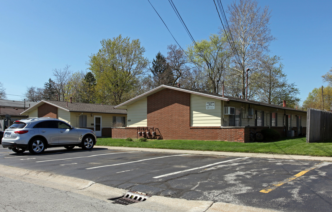 Campus Gardens in Bowling Green, OH - Building Photo