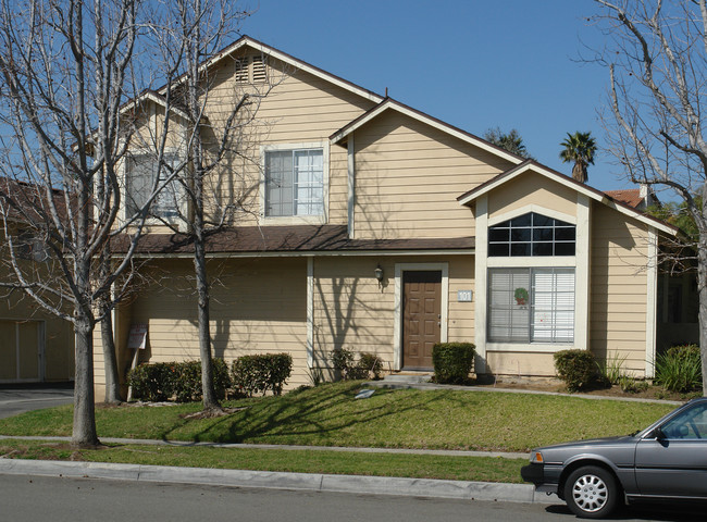 2321 Mt. Humphries Cir in Corona, CA - Building Photo - Building Photo