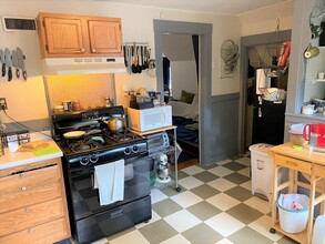 211 Summer St, Unit 3 in Somerville, MA - Building Photo - Building Photo