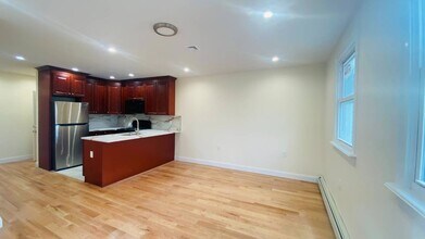 23-68-68 37th St in Queens, NY - Building Photo - Building Photo