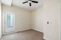 1408 Willington St photo'
