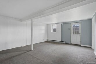 492 Black Meadow Rd in Chester, NY - Building Photo - Building Photo