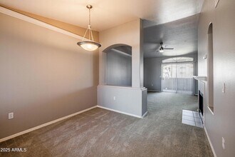 5151 E Guadalupe Rd, Unit B1 in Phoenix, AZ - Building Photo - Building Photo
