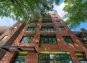 31-07 31st Ave in Queens, NY - Building Photo