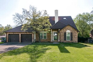 1122 Rosebrook Dr in Clarksville, TN - Building Photo