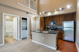 Promenade Pointe in Norfolk, VA - Building Photo - Interior Photo