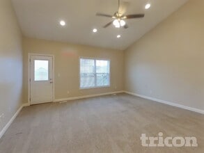 4687 Bayview Dr in Columbus, IN - Building Photo - Building Photo