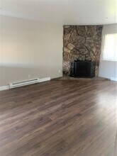 1006 Eleanor Ave in Rohnert Park, CA - Building Photo - Building Photo