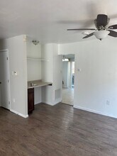 6913 Woodstream Ln in Lanham, MD - Building Photo - Building Photo