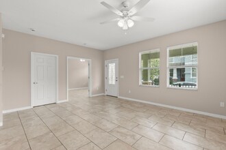 7333 S Trask St in Tampa, FL - Building Photo - Building Photo