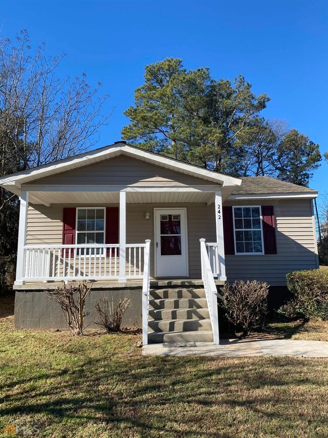 property at 242 Magnolia St