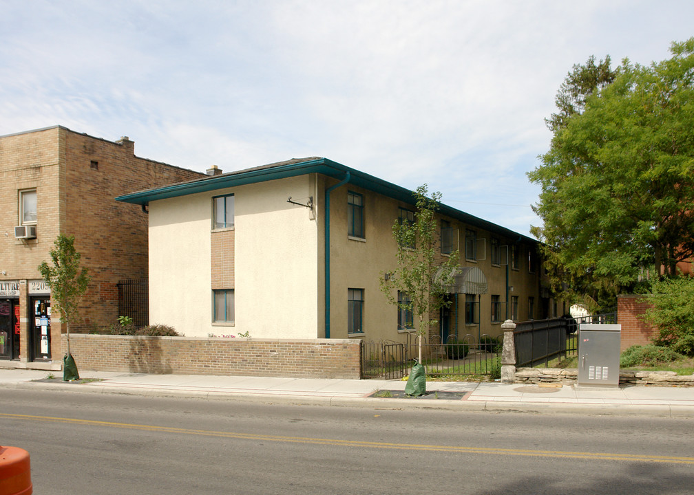 2213-2215 N High St in Columbus, OH - Building Photo