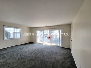 21 Alamitos Ave in Long Beach, CA - Building Photo - Building Photo