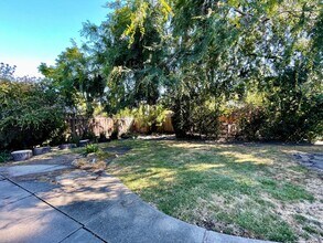 2746 Cowper St in Palo Alto, CA - Building Photo - Building Photo