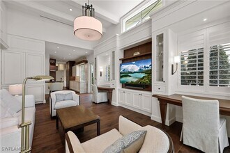 8057 Via Vecchia in Naples, FL - Building Photo - Building Photo