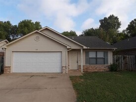 223 Brad St in Edmond, OK - Building Photo