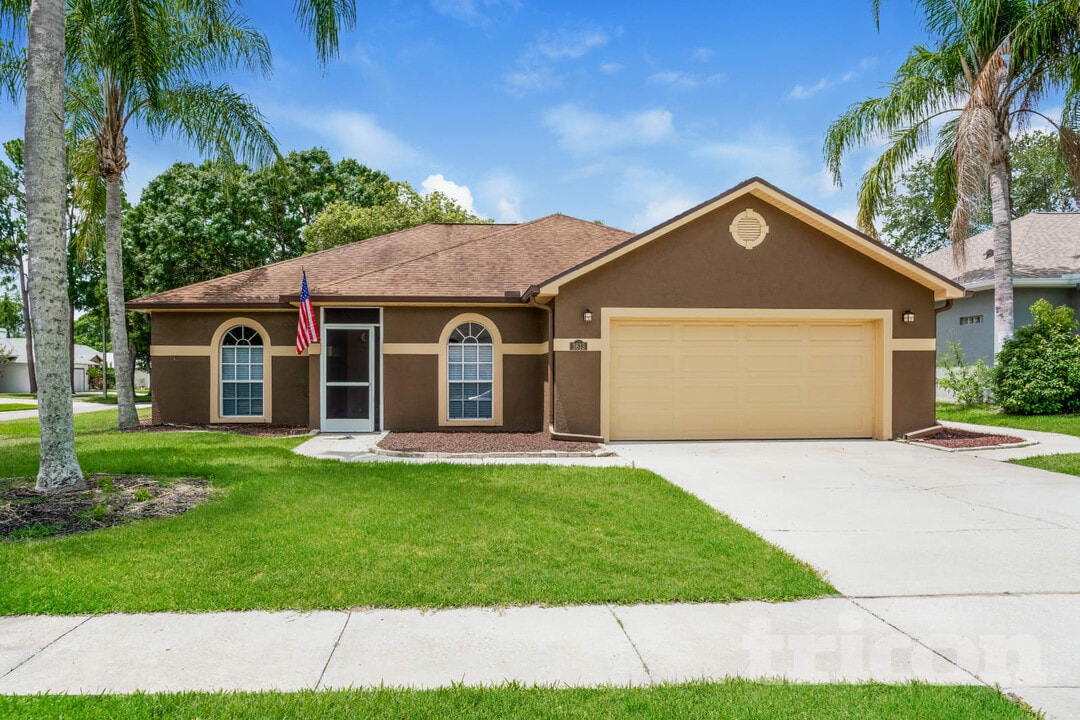 3613 Maricopa Ct in Ruskin, FL - Foto de edificio