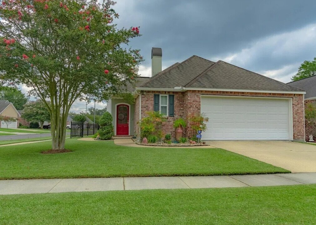 3901 Creek Shadow Ct in Baton Rouge, LA - Building Photo