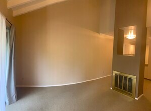 2738 Oak Rd in Walnut Creek, CA - Building Photo - Building Photo