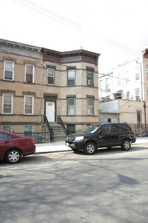 427 Grove St in Brooklyn, NY - Building Photo