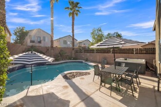 7043 Salt Marsh Ct in Las Vegas, NV - Building Photo - Building Photo